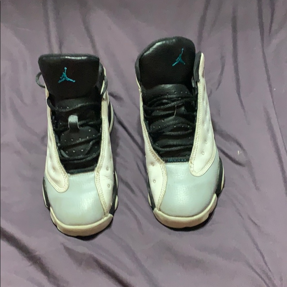 Boys Jordan’s sneakers size 3